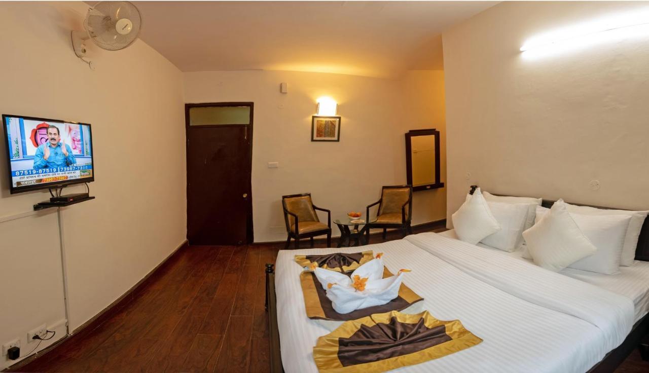 Langdale Manor Hotel Nainital Bagian luar foto