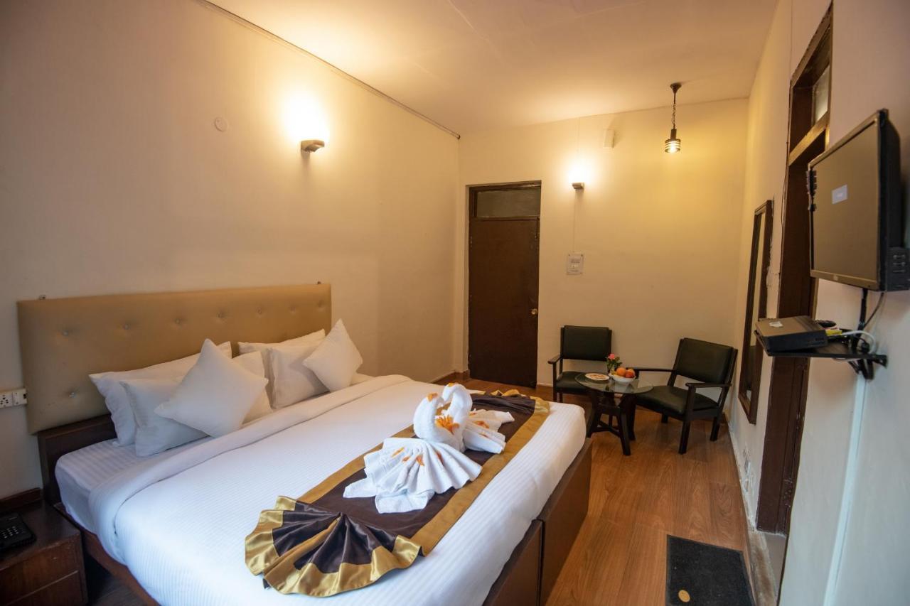 Langdale Manor Hotel Nainital Bagian luar foto