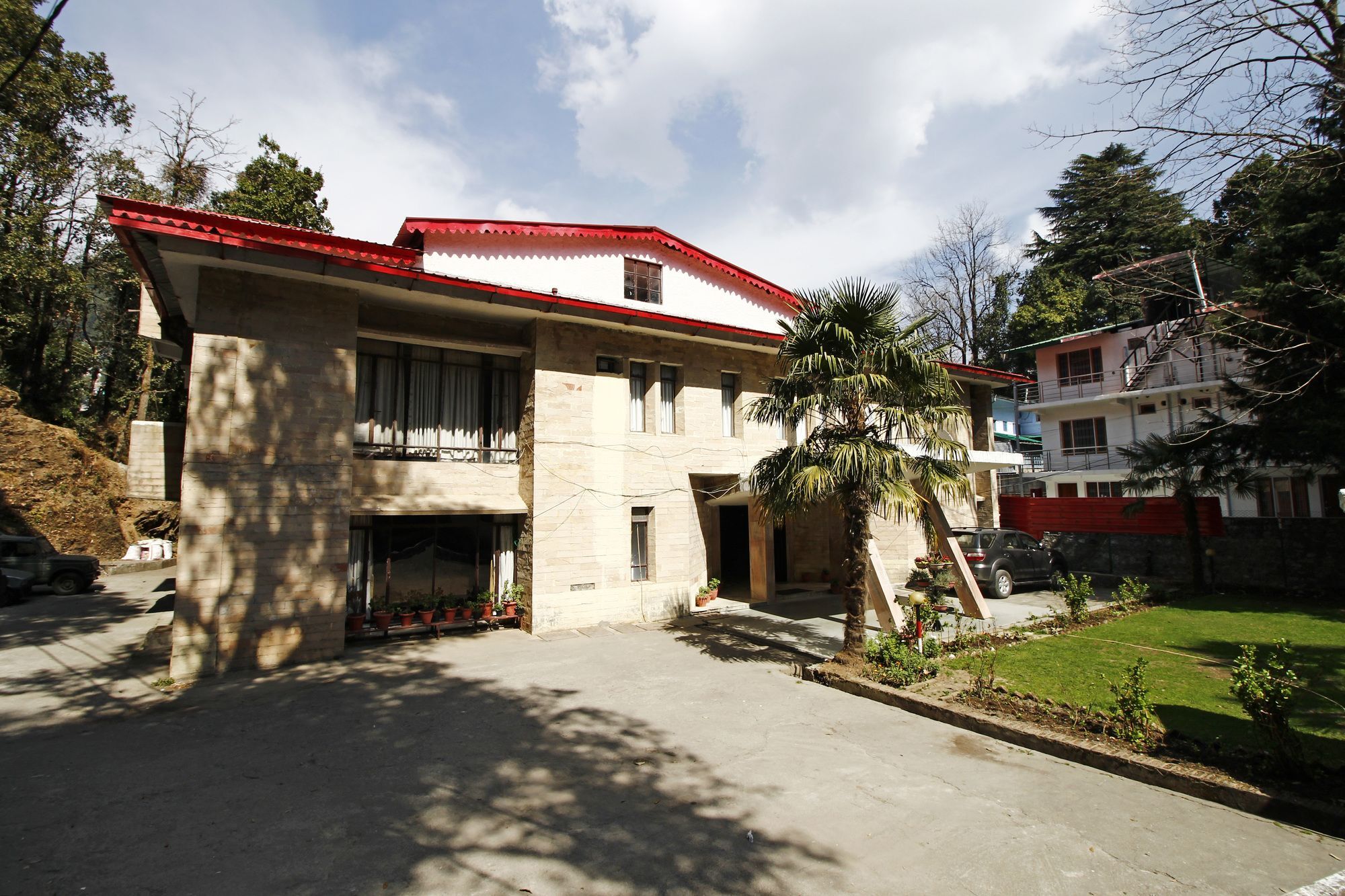 Langdale Manor Hotel Nainital Bagian luar foto