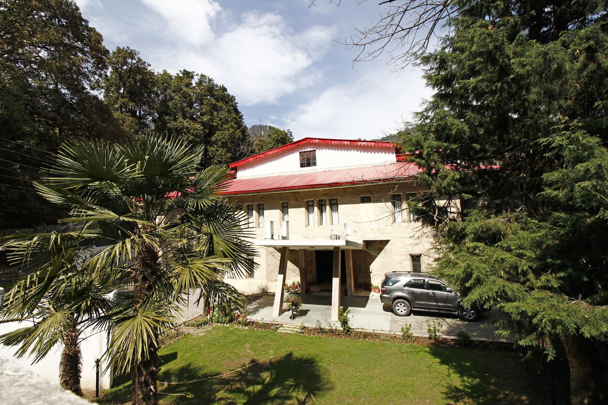 Langdale Manor Hotel Nainital Bagian luar foto